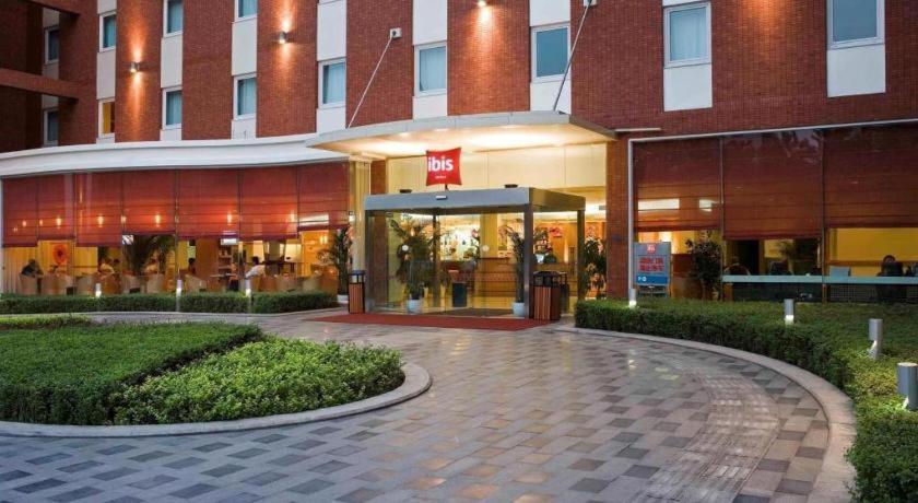 Ibis Chengdu Yongfeng Hotel Exterior foto